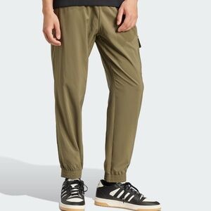Adidas Essentials Logo Cargo Pants Size Medium
